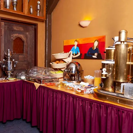 Karger Hotell 3*