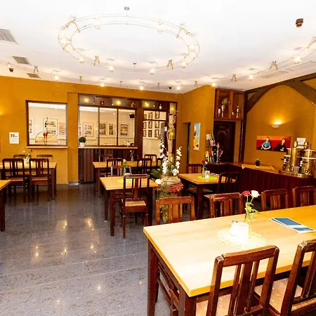 Karger Hotell 3*